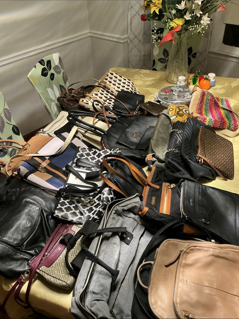 RESELLERS BUNDLE FOR SALE 27 BAGS ALL TYPES RESELLERS BUNDLE NO CANCELLATION